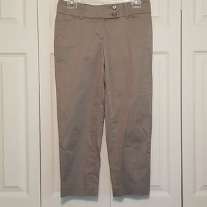 Low rise capri pants
